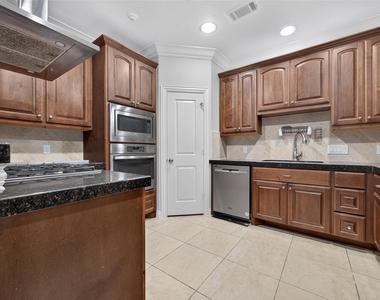 13423 Preston Cliff Court - Photo Thumbnail 11