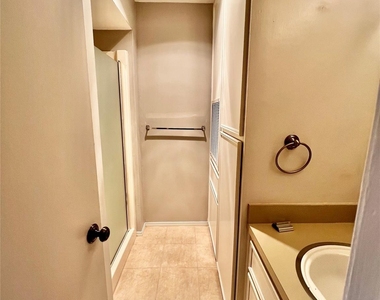 17527 Forest Mist Drive - Photo Thumbnail 20