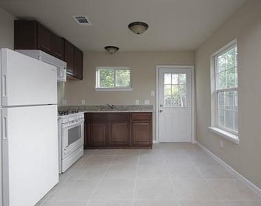 1001 9th Avenue N - Photo Thumbnail 6