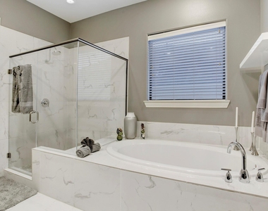 5506 Darling Street - Photo Thumbnail 13