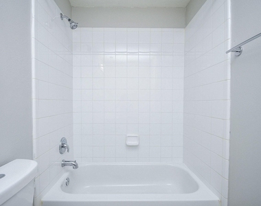 13911 Sorrel Grove Court - Photo Thumbnail 12