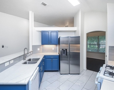 13911 Sorrel Grove Court - Photo Thumbnail 5