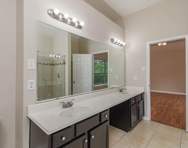 9523 Tallow Tree Drive - Photo Thumbnail 19