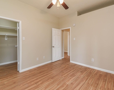 9523 Tallow Tree Drive - Photo Thumbnail 13