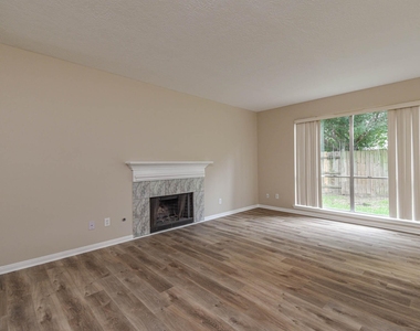 9523 Tallow Tree Drive - Photo Thumbnail 6