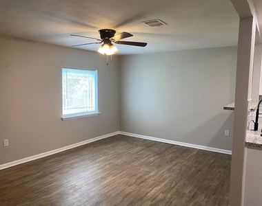 2016 Magnolia Drive - Photo Thumbnail 9