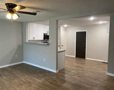 2016 Magnolia Drive - Photo Thumbnail 6