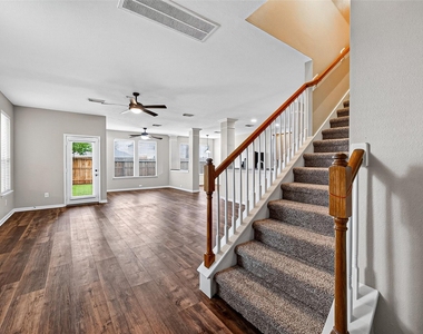 5403 Canyon Hollow Drive - Photo Thumbnail 6