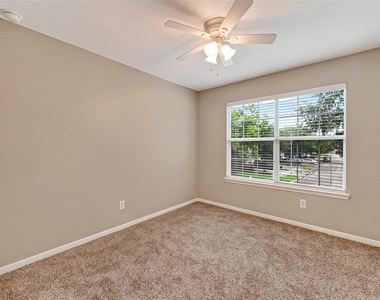 5403 Canyon Hollow Drive - Photo Thumbnail 33