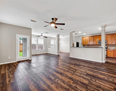 5403 Canyon Hollow Drive - Photo Thumbnail 7