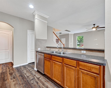 5403 Canyon Hollow Drive - Photo Thumbnail 19