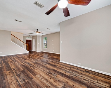 5403 Canyon Hollow Drive - Photo Thumbnail 13