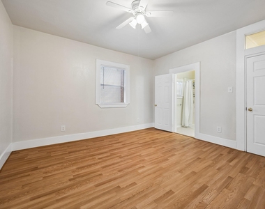 2010 Crocker Street - Photo Thumbnail 8