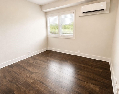 1624 Sealy - Photo Thumbnail 5