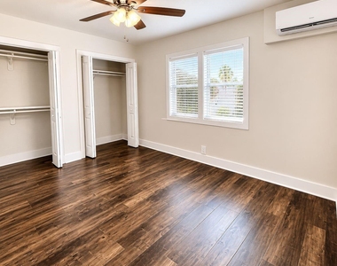 1624 Sealy - Photo Thumbnail 3