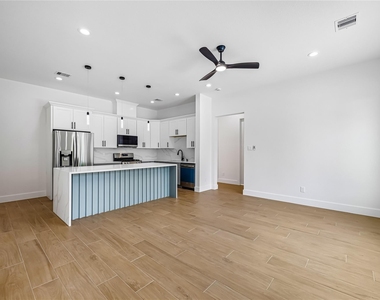 4815 Cruse Rd - Photo Thumbnail 5
