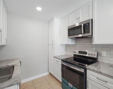 2526 Appian Way - Photo Thumbnail 6