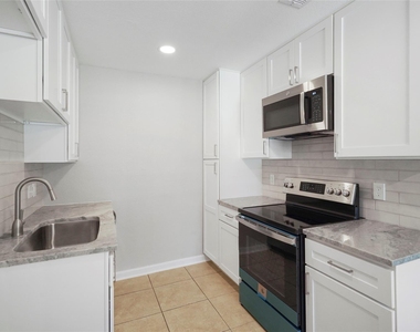 2526 Appian Way - Photo Thumbnail 5