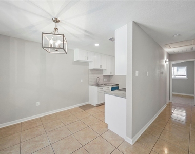 2526 Appian Way - Photo Thumbnail 8