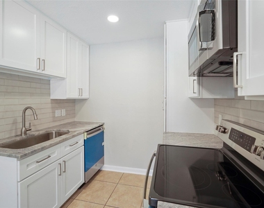 2526 Appian Way - Photo Thumbnail 7