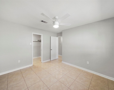 2526 Appian Way - Photo Thumbnail 11