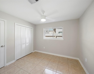 2526 Appian Way - Photo Thumbnail 13