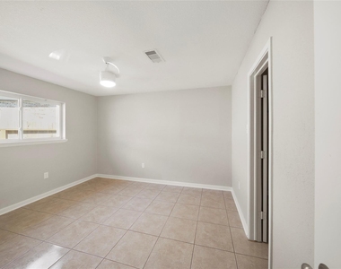 2526 Appian Way - Photo Thumbnail 10