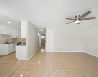 2526 Appian Way - Photo Thumbnail 3