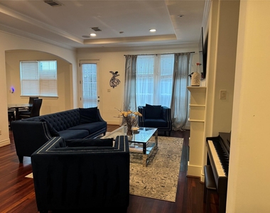 5622 Dolores Street - Photo Thumbnail 8
