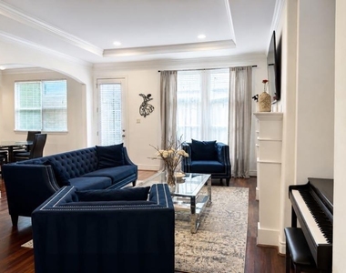 5622 Dolores Street - Photo Thumbnail 3