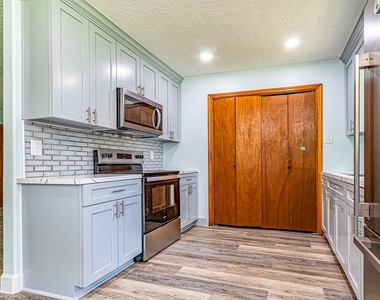282 Normagene Street - Photo Thumbnail 4