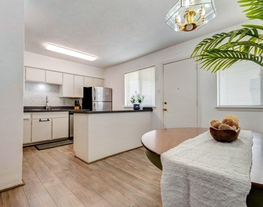 4040 San Felipe Street - Photo Thumbnail 3