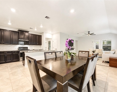 11426 Harmony Summit Trace - Photo Thumbnail 7