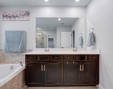 11426 Harmony Summit Trace - Photo Thumbnail 32