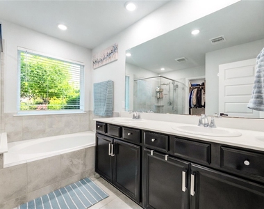 11426 Harmony Summit Trace - Photo Thumbnail 33