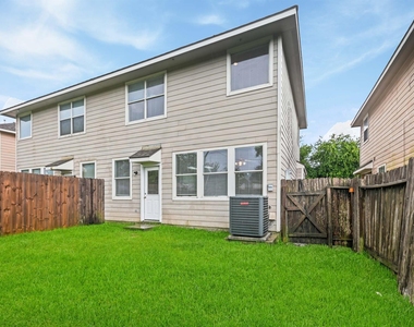 13107 Peppergate Lane - Photo Thumbnail 14