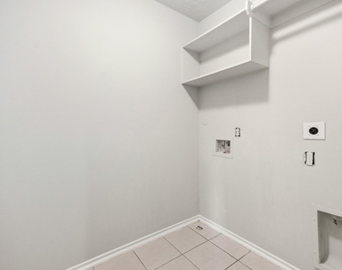 13107 Peppergate Lane - Photo Thumbnail 10
