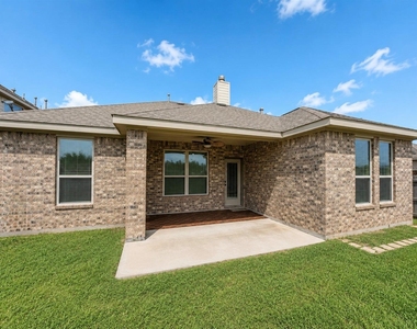 7506 Amber Village Cir - Photo Thumbnail 21