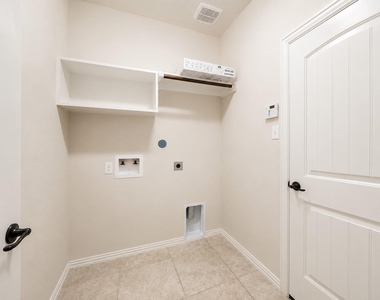 7506 Amber Village Cir - Photo Thumbnail 19