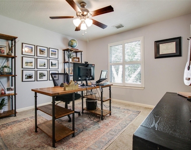 1422 W 24th Street - Photo Thumbnail 14