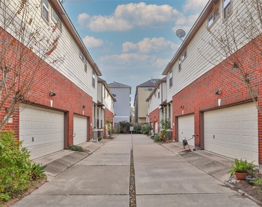 1422 W 24th Street - Photo Thumbnail 22