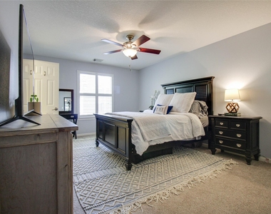 1422 W 24th Street - Photo Thumbnail 16