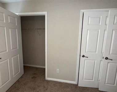7315 Brompton Street - Photo Thumbnail 4
