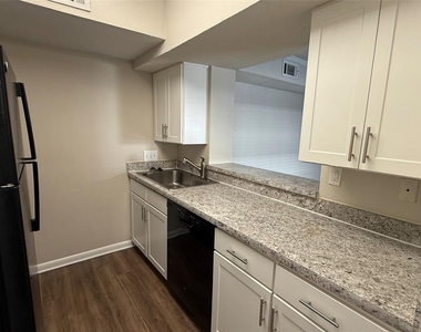 7315 Brompton Street - Photo Thumbnail 2