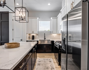 1508 Ryon Street - Photo Thumbnail 15