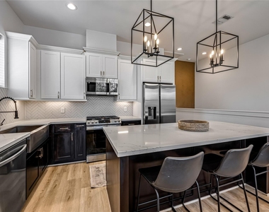 1508 Ryon Street - Photo Thumbnail 14