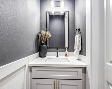 1508 Ryon Street - Photo Thumbnail 23