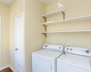 612 W Alabama Street - Photo Thumbnail 10