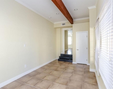 612 W Alabama Street - Photo Thumbnail 15