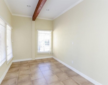 612 W Alabama Street - Photo Thumbnail 13